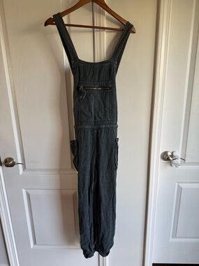 Free people cross back dark gray/black overalls size small
